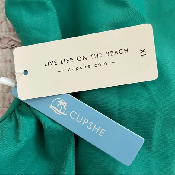 Cupshe Green and White Gingham Bra with Supportive Straps - Picture 4 of 8